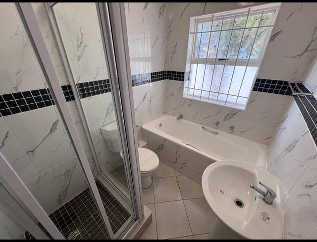 2 BEDROOM HOUSE TO LET IN FLAMINGO VLEI